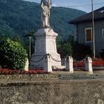 Monument Parvis de l Eglise 2